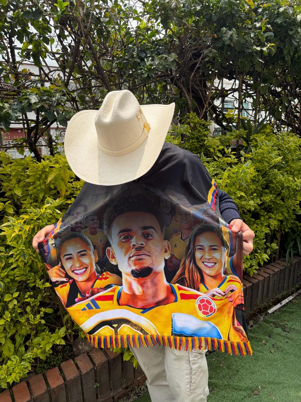 PONCHO SELECCION COLOMBIA MUNDIAL 2026